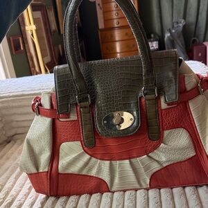 Elegant Red and Green Crocodile Pattern Handbag